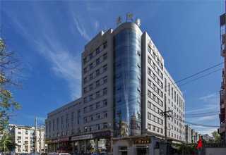 铜仁水墨黑钛锌板矩形外墙系统